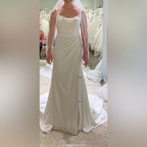 BRAND NEW Size 8 Sheath Wedding Dress